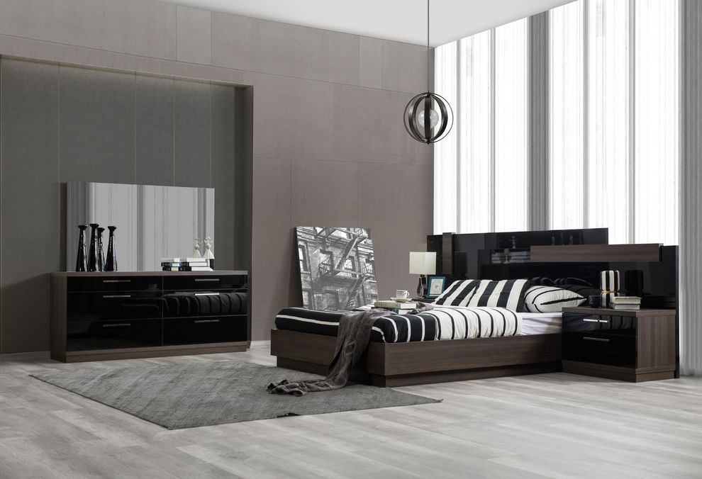 Contemporary black / walnut platform king size bed by Mod-Arte