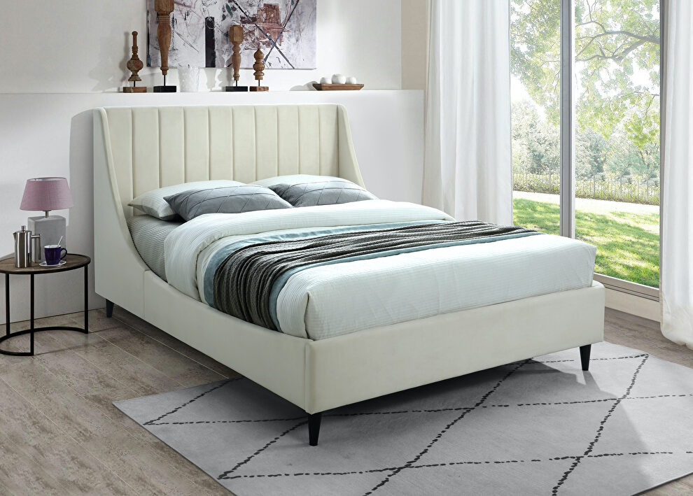 Contemporary wing back / tufted casual style bed by Meridian