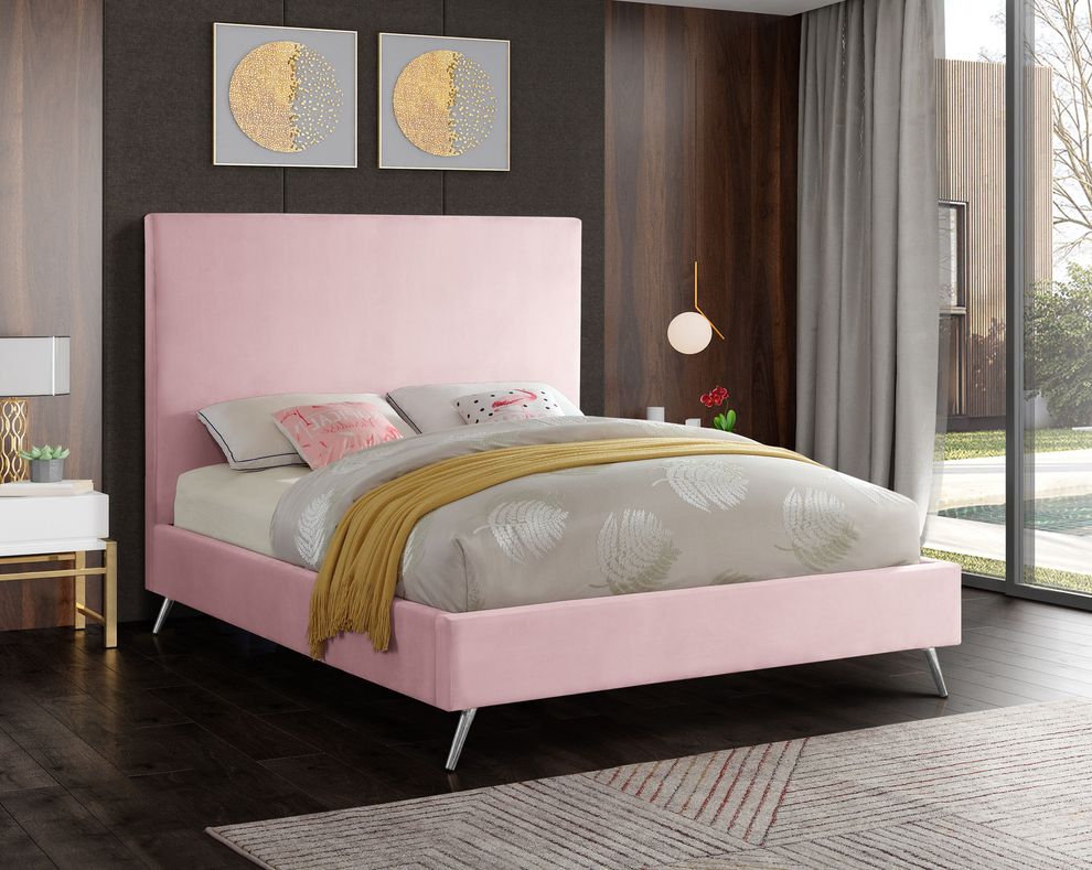 Pink velvet casual style bed w/ gold & silver legs by Meridian