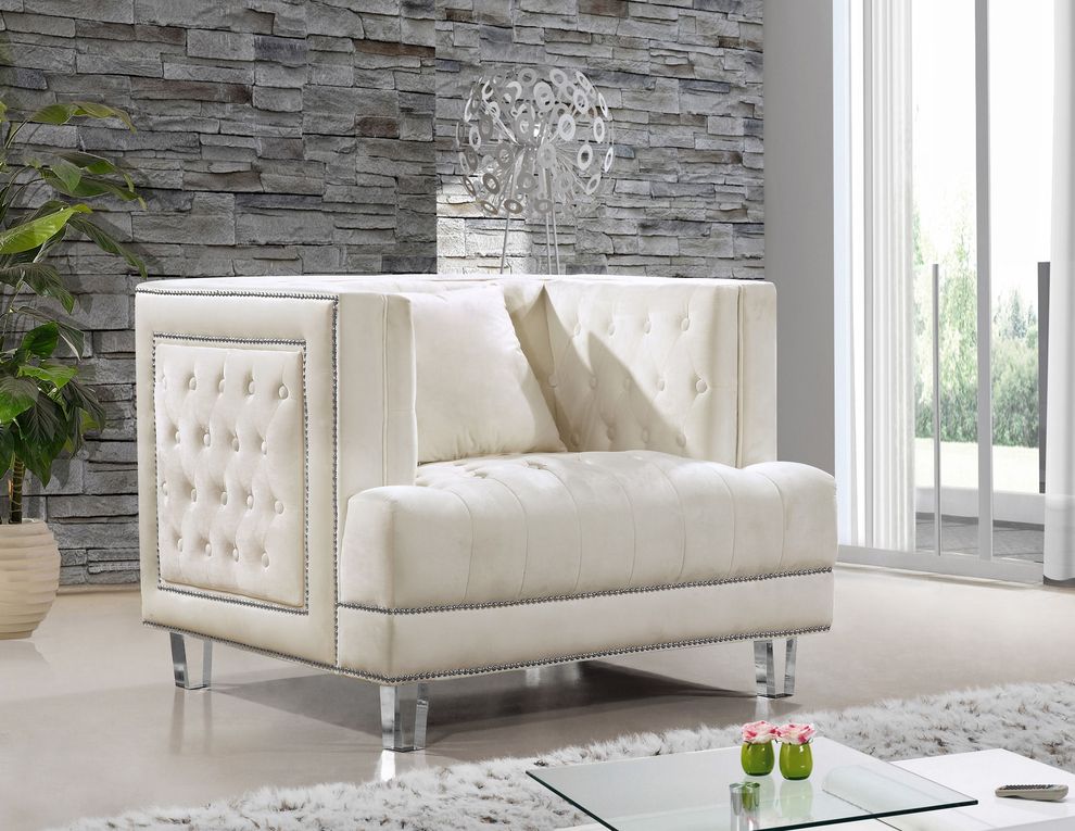 Contemporary style tufted cream velvet fabric chair by Meridian