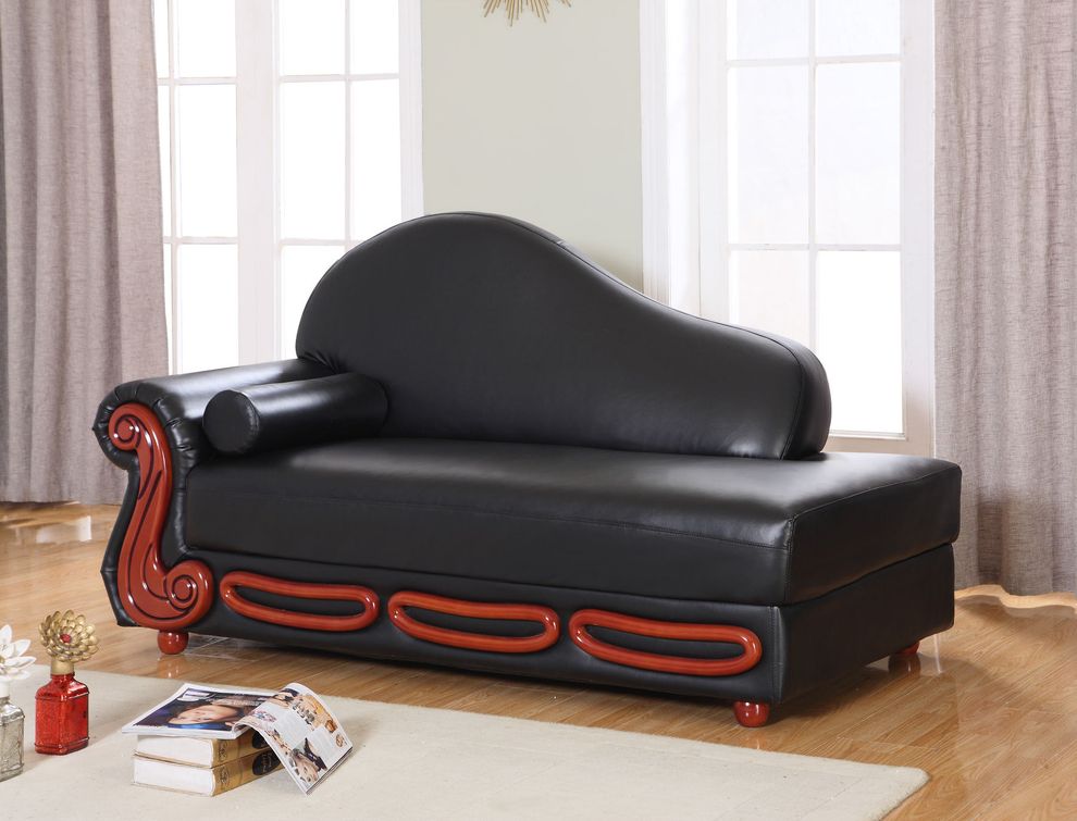 Traditional style bonded leather chaise in black by Meridian