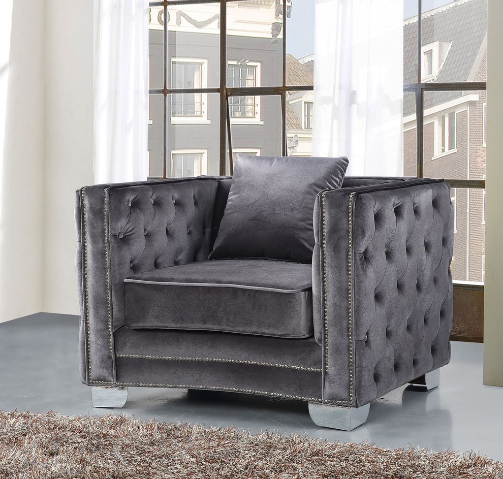 Gray velvet tufted buttons design chair by Meridian
