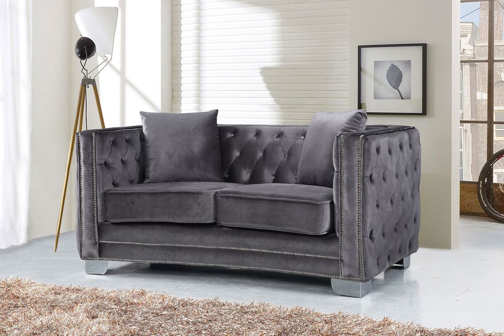 Gray contemporary tufted buttons design loveseat by Meridian