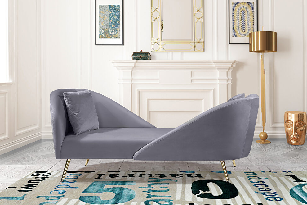 Double-back chaise in gray velvet by Meridian