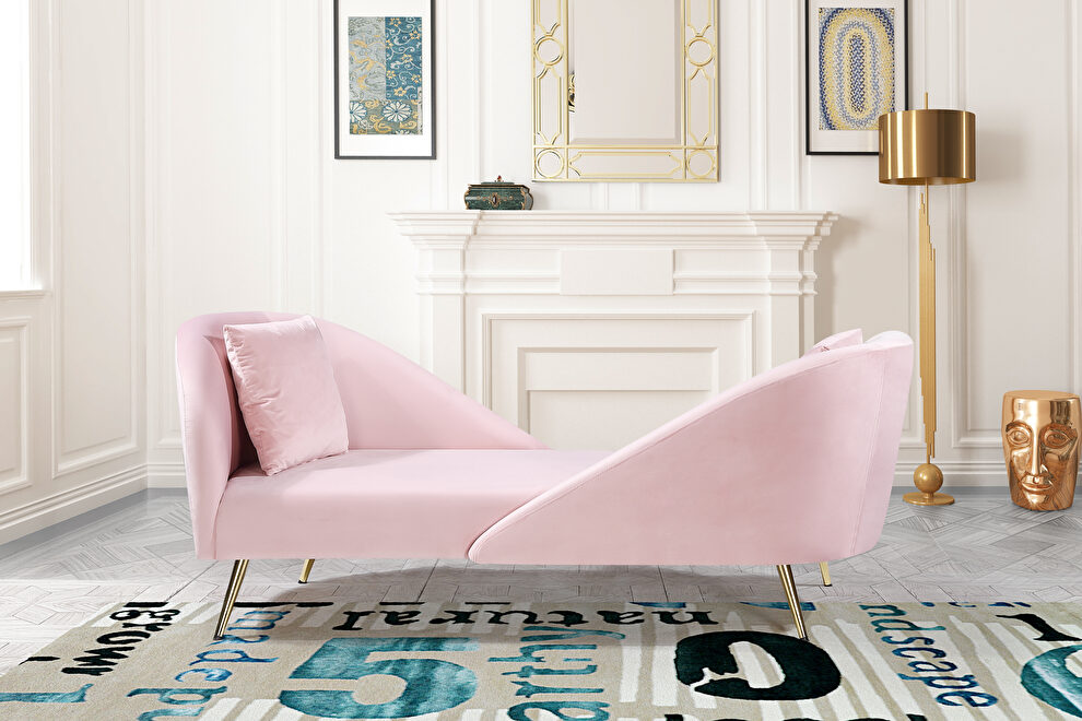 Double-back chaise in pink velvet by Meridian
