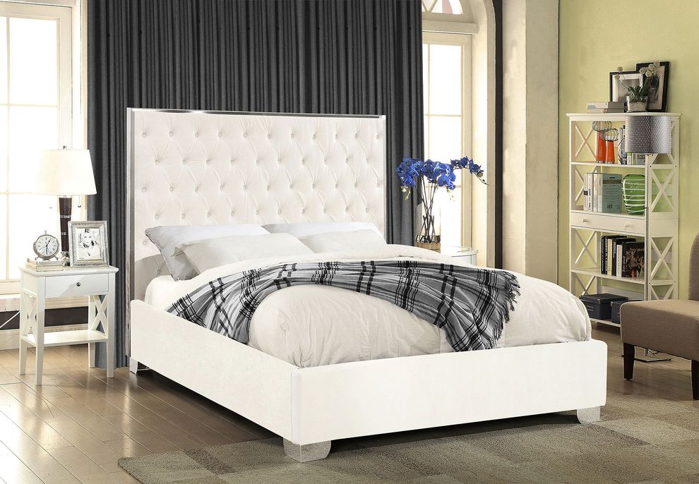 Tufted headboard bed in modern style by Meridian