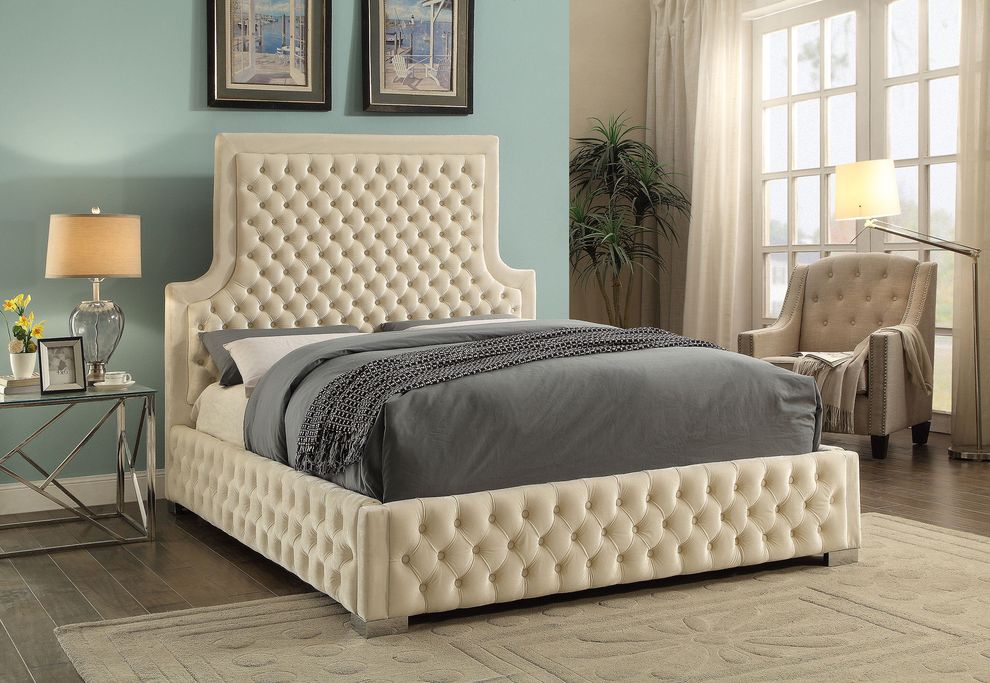 Velvet fabric bed w/ tufted headboard by Meridian