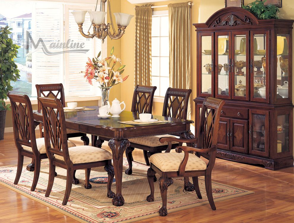 Classical dining table in rich cherry wood by Mainline