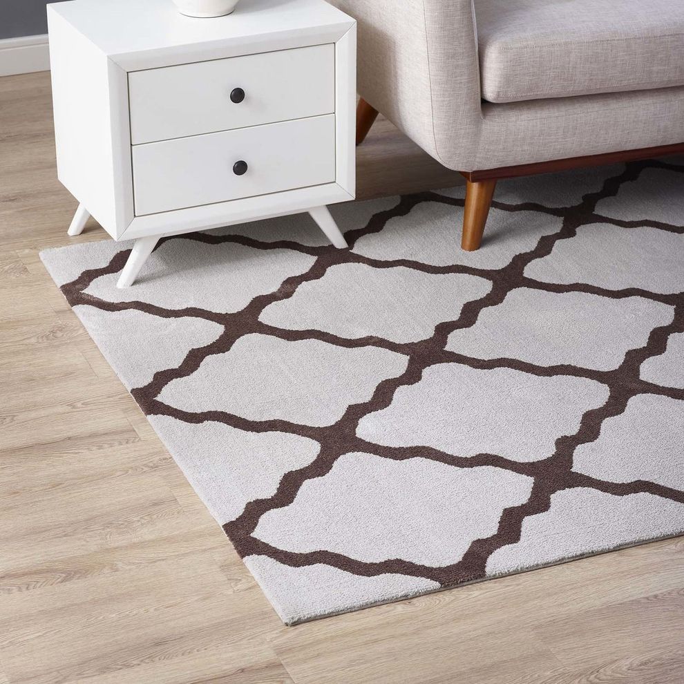 Moroccan trellis area rug by Modway
