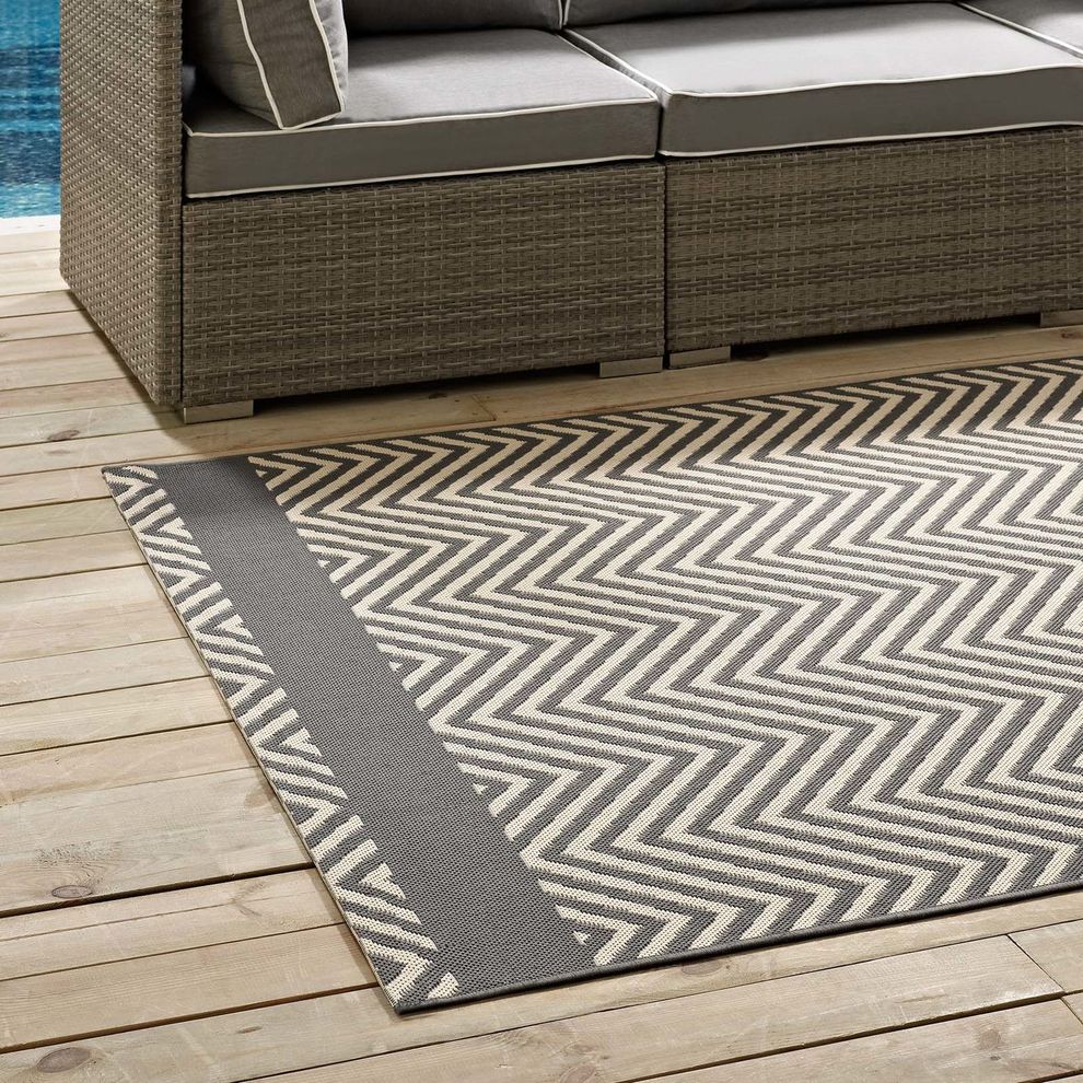 Indoor/outdoor area rug with end borders by Modway