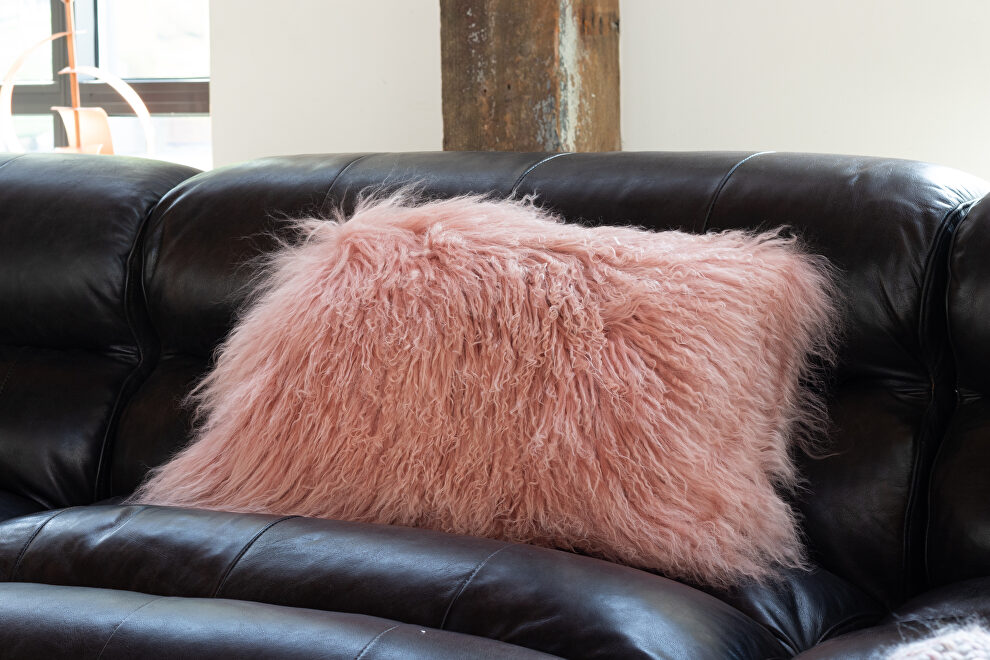 Contemporary fur pillow rect. pink by Moe's Home Collection