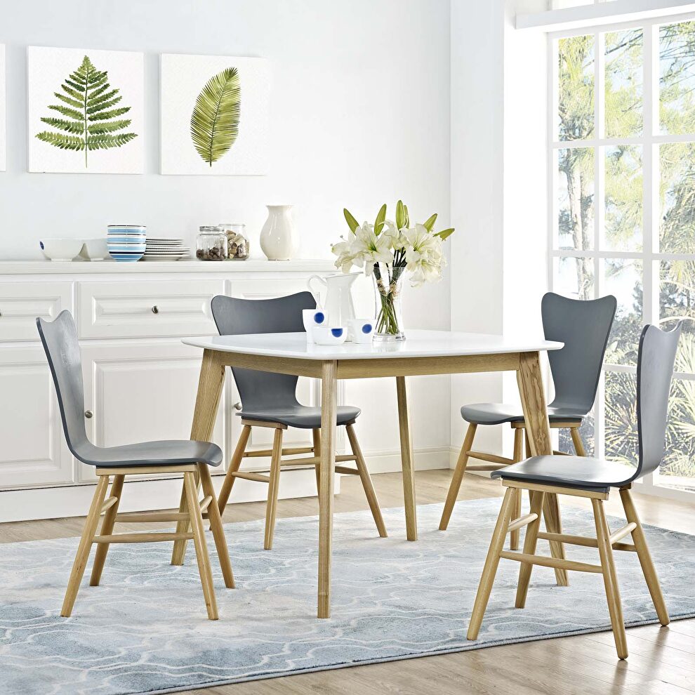 Dining table in white by Modway