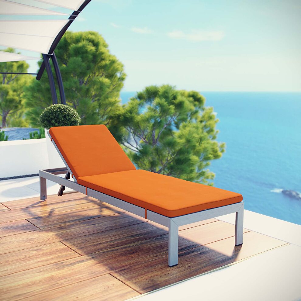 Outdoor patio aluminum chaise with cushions in silver/ orange by Modway