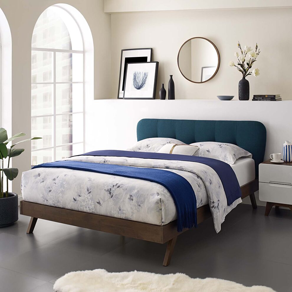 Blue finish upholstered polyester fabric platform bed by Modway
