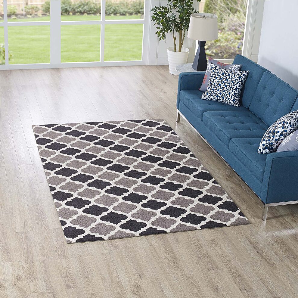 Moroccan trellis area rug in charcoal/ black by Modway