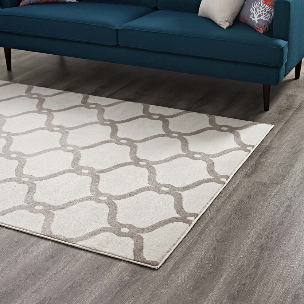 Chain link transitional trellis area rug in beige and ivory by Modway