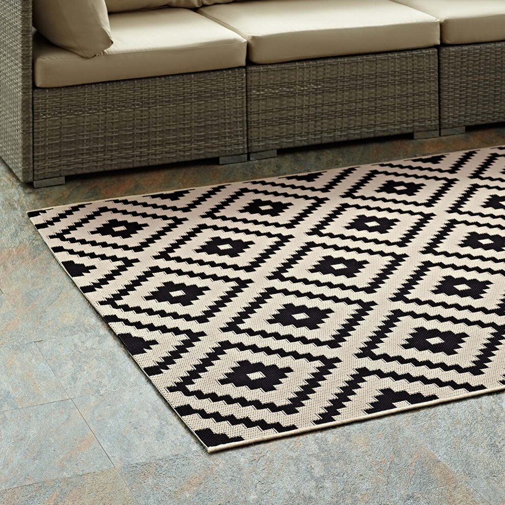 Geometric diamond trellis indoor and outdoor area rug by Modway