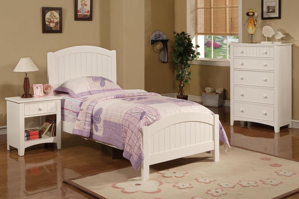 SImple kid twin size bed in white by Poundex