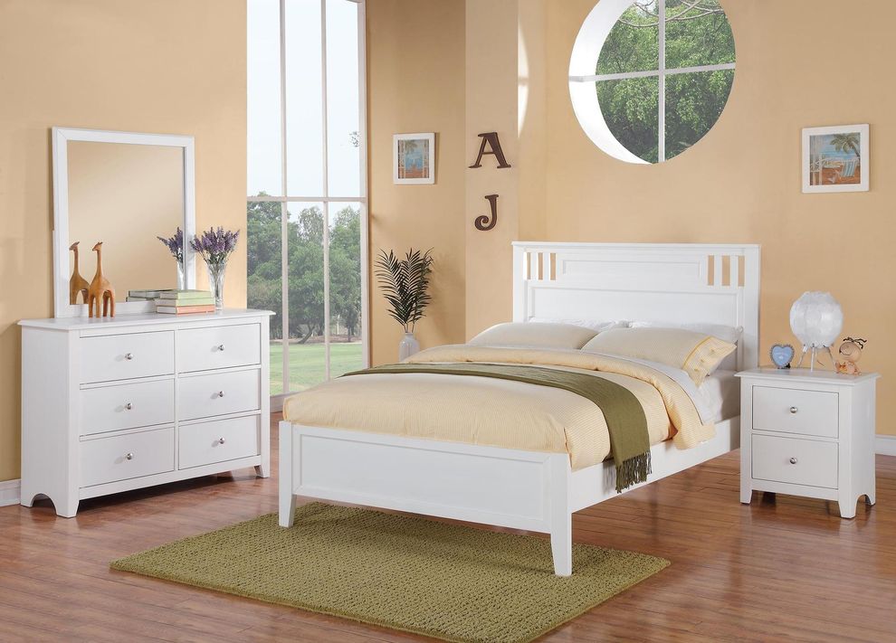 Twin size youth/kids casual style bed in white by Poundex