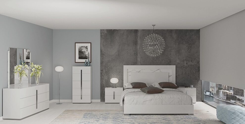 Contemporary European king bed w/ lights in headboard by Status Italy