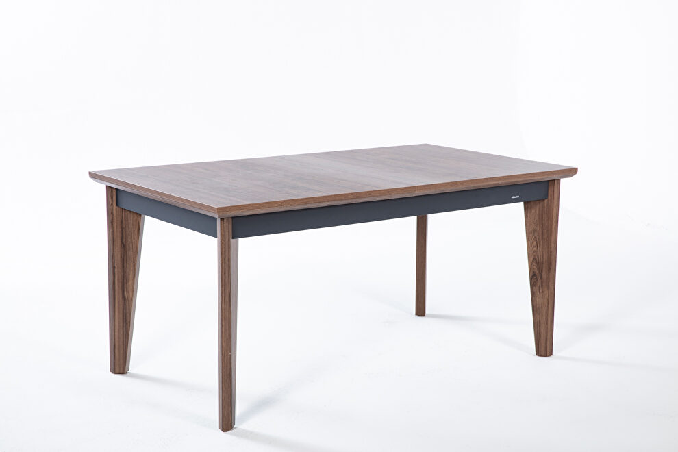 Stylish contemporary dining table w/ extension by Istikbal