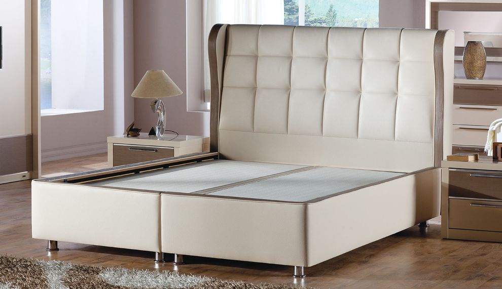 Cream storage modern bed w/ platform by Istikbal