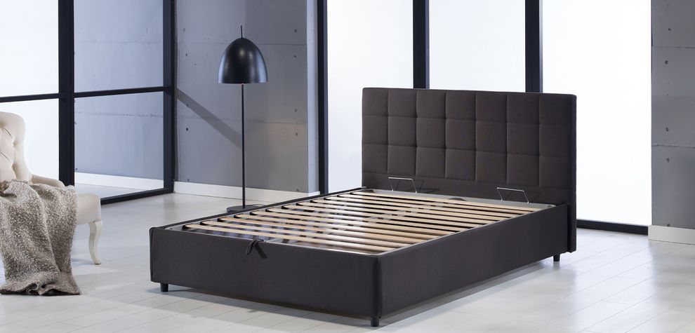 Queen Size storage bed in brown PU by Istikbal
