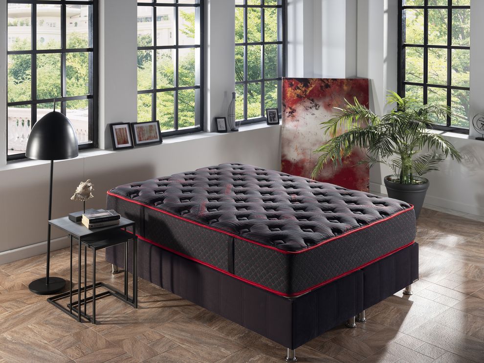 Plush stylish mattress in twin size by Istikbal