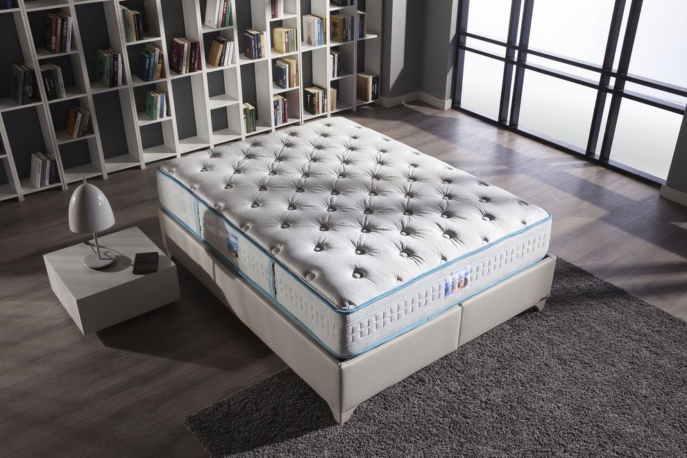 Firm premium cooler queen size mattress by Istikbal