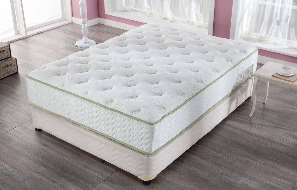Luxury queen mattress with bonel spring system by Istikbal