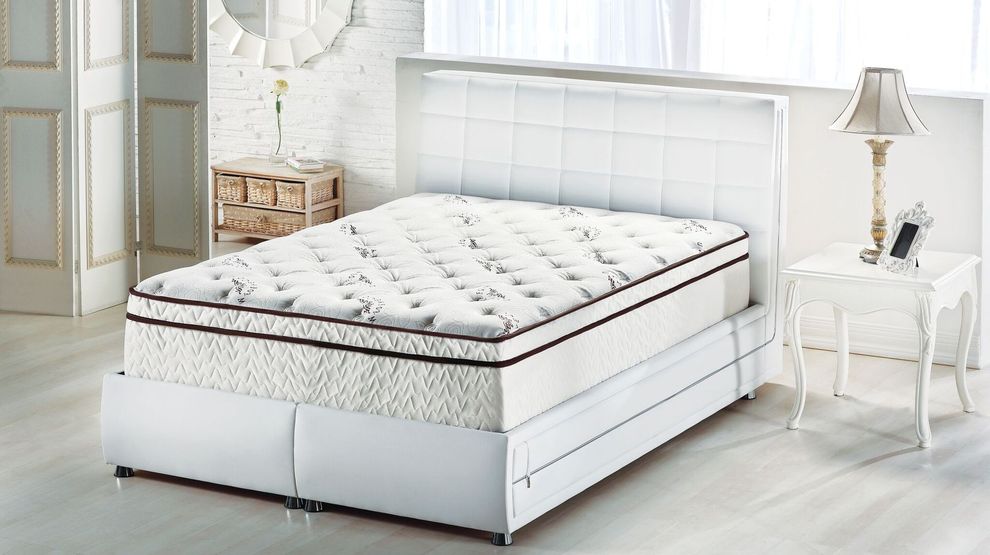 Fully orthopedic full size 15 inch mattress by Istikbal