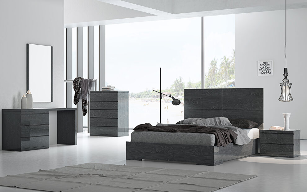 Squares design in headboard, high gloss gray full bed by Whiteline 