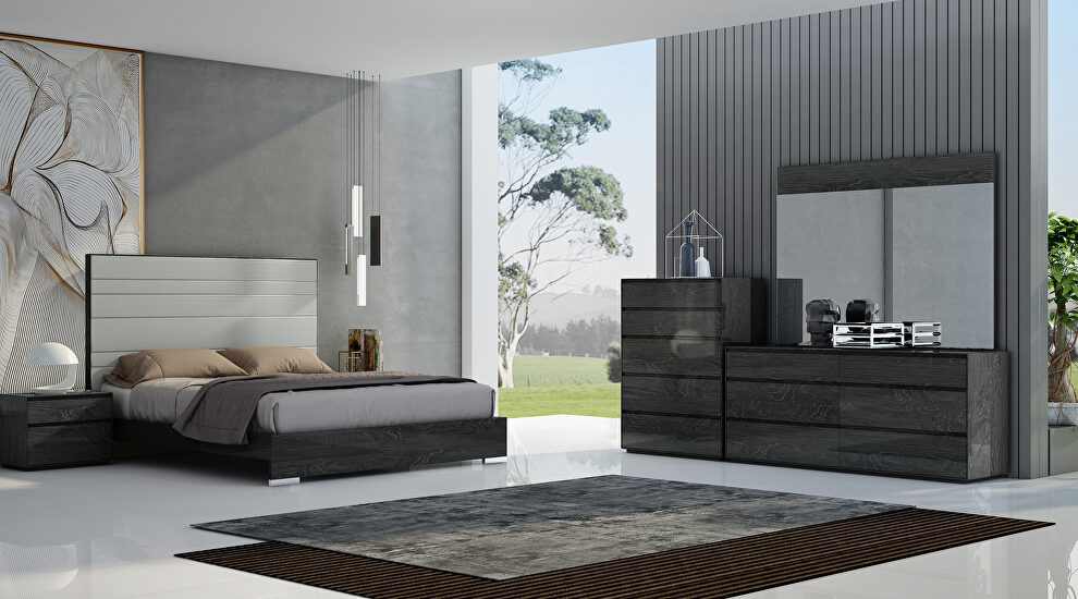 High gloss gray king bed by Whiteline 