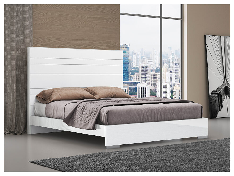 High gloss white king bed by Whiteline 