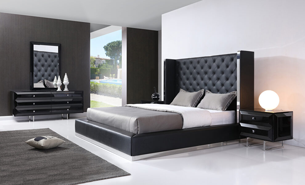 Bed queen, black faux leather by Whiteline 