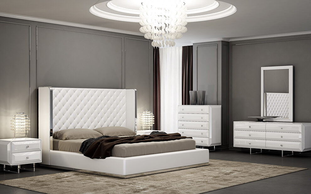 Bed queen, white faux leather by Whiteline 