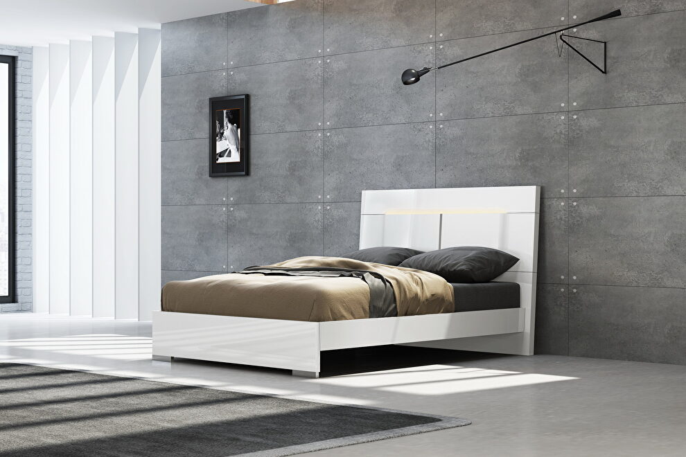 Bed queen, high gloss white by Whiteline 