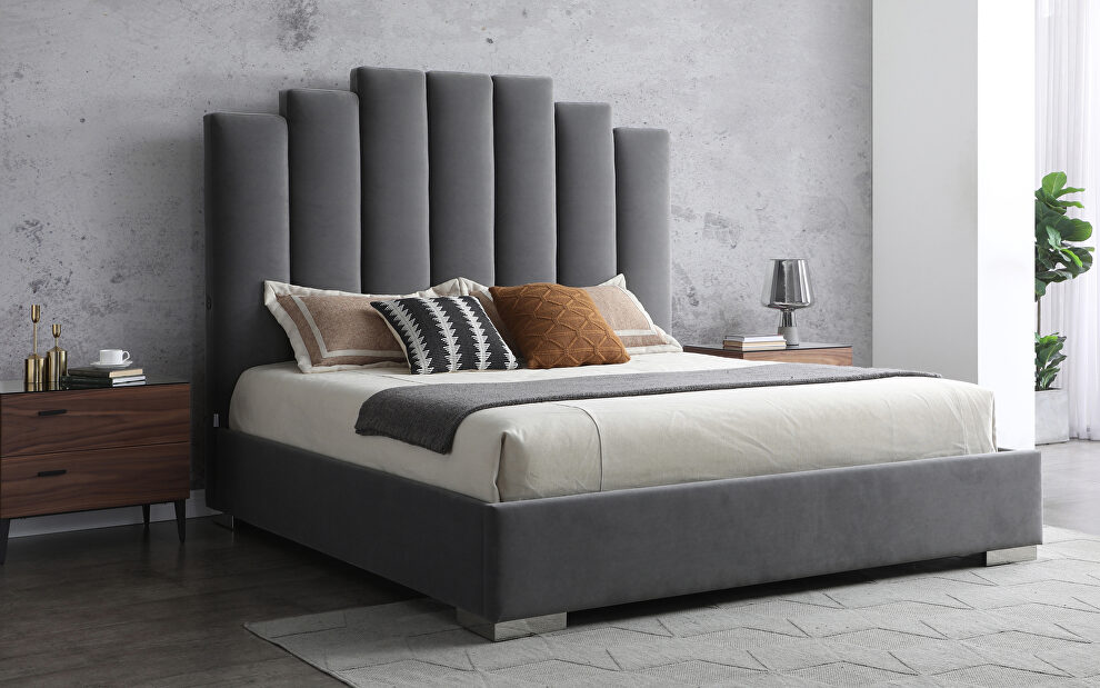 Gray finish fully upholstered velvet fabric queen bed by Whiteline 