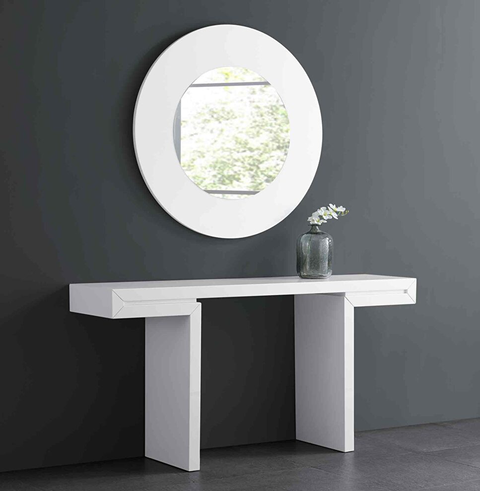 Delaney console in high white gloss lacquer by Whiteline 
