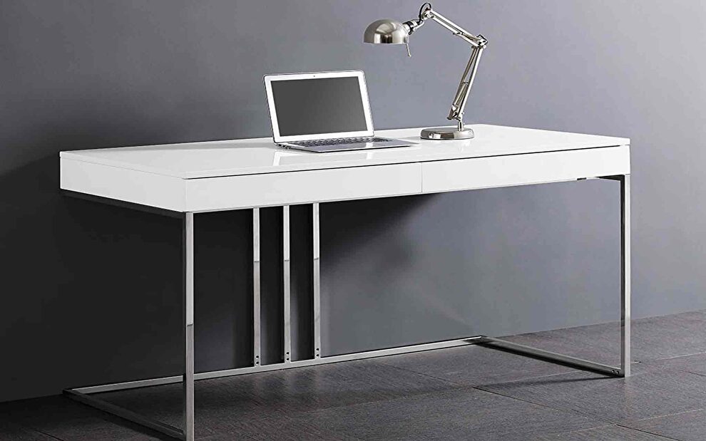 Sabine desk in high gloss white lacquer by Whiteline 