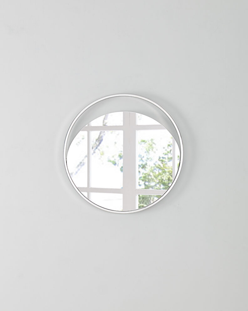 Small round  mirror in matte white by Whiteline 