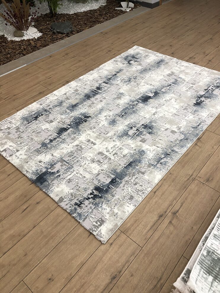 Gray/ blue decorative acrylic rug by Whiteline 