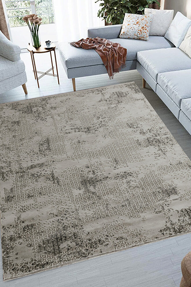 Decorative polyester and polypropylene rug by Whiteline 