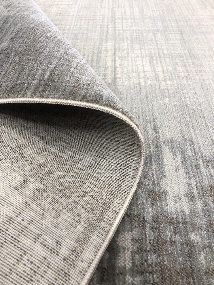 Decorative polyester rug in gray and dark gray by Whiteline 