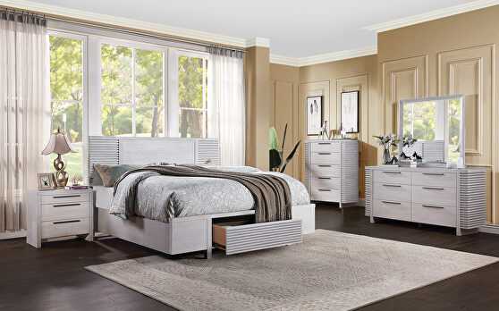 White oak queen bed w/storage