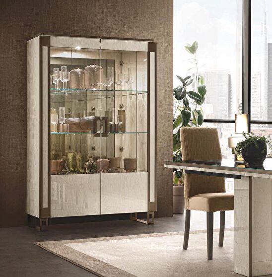 Contemporary high gloss finish curio