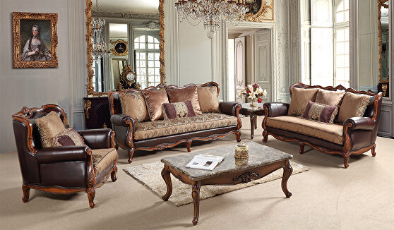 Royal style traditional sofa in cherry wood