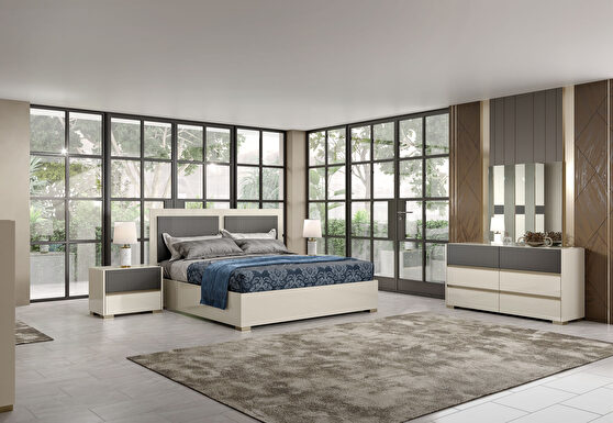 Cream glossy EU-made contemporary style bed