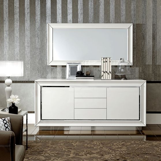 White lacquer finish Italian dining room buffet