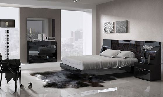High-gloss black Spain-made king size bed
